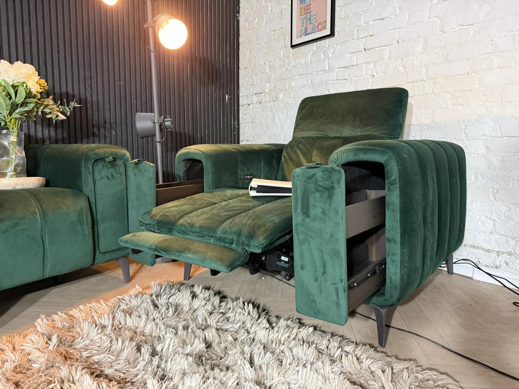 New Stock! HIGH STREET BRAND DFS Torren Power Storage Arm Recliner Chairs 🛋️
