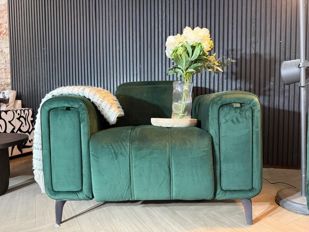 New Stock! HIGH STREET BRAND DFS Torren Power Storage Arm Recliner Chair 🛋️