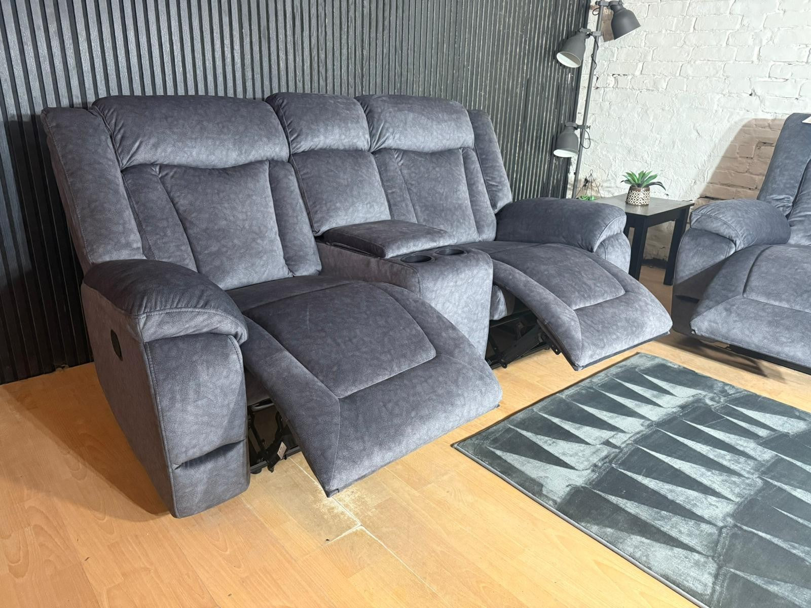New Stock! High Street Brand SCS Sorrento Style Fabric 3&2 Manual Recliner Sofa