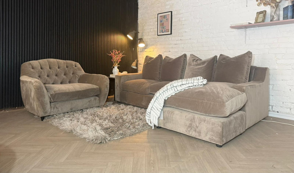 Loaf Oscar Chaise Sofa & Matching Chesterfield Armchair – Mocha – 253 x 170cm