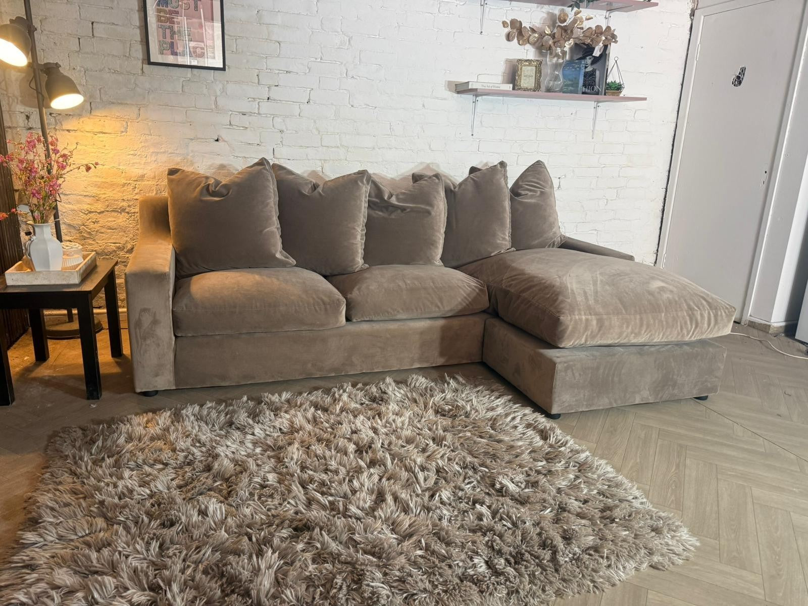 Loaf Oscar Chaise Sofa & Matching Chesterfield Armchair – Mocha – 253 x 170cm