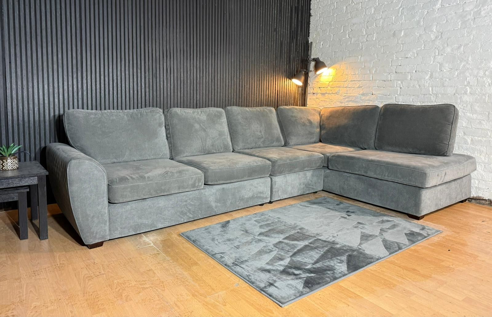 New Stock! High Street Brand DFS Orka Extra Large Corner Sofa – Grey