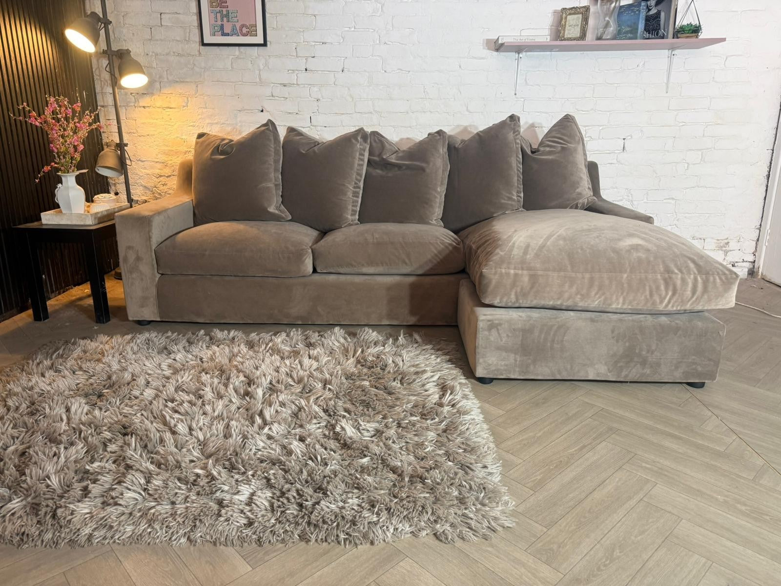 Loaf Oscar Chaise Sofa & Matching Chesterfield Armchair – Mocha – 253 x 170cm
