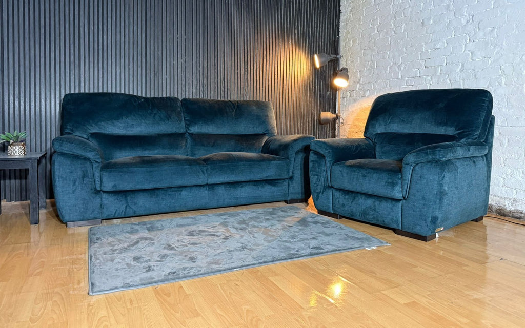 New Stock! HIGH STREET BRAND – SCS Poltronesofà Sofa & Armchair Set