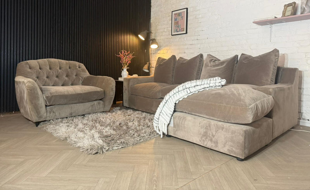 Loaf Oscar Chaise Sofa & Matching Chesterfield Armchair – Mocha – 253 x 170cm