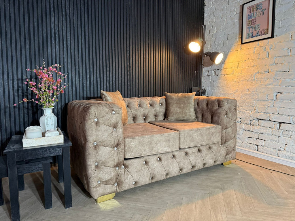 Luxury Chesterfield Style 2 Seater Sofa – Plush Velvet Finish 🛋️