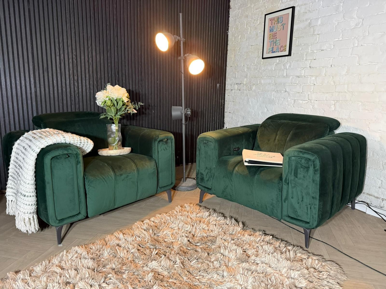 New Stock! HIGH STREET BRAND DFS Torren Power Storage Arm Recliner Chairs 🛋️