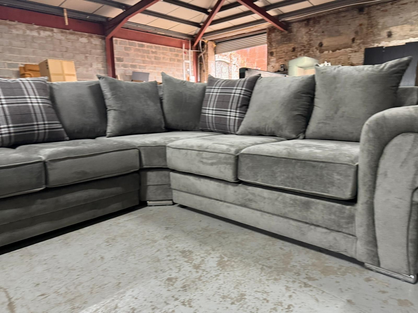 Grey Verona Scatterback Corner Sofa – Brand New