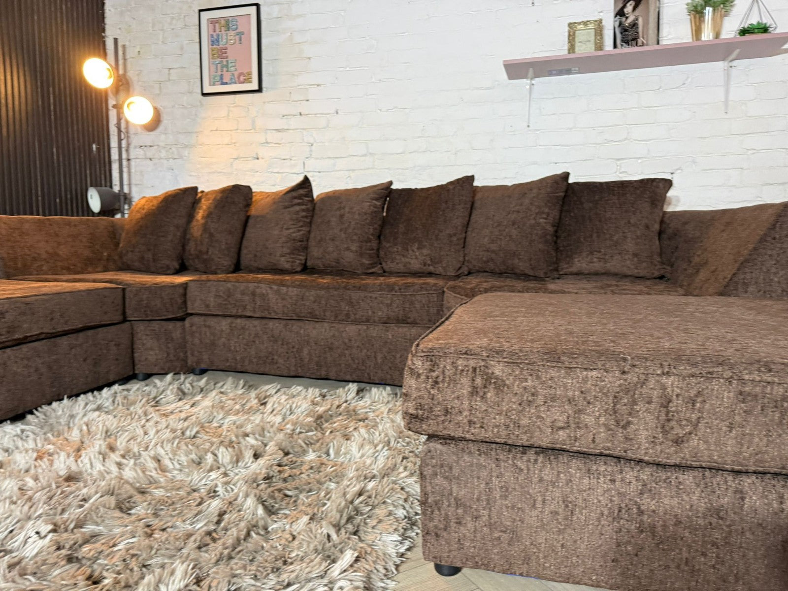 New Stock! BRAND NEW Chocolate U Shape Corner Sofa 🤎