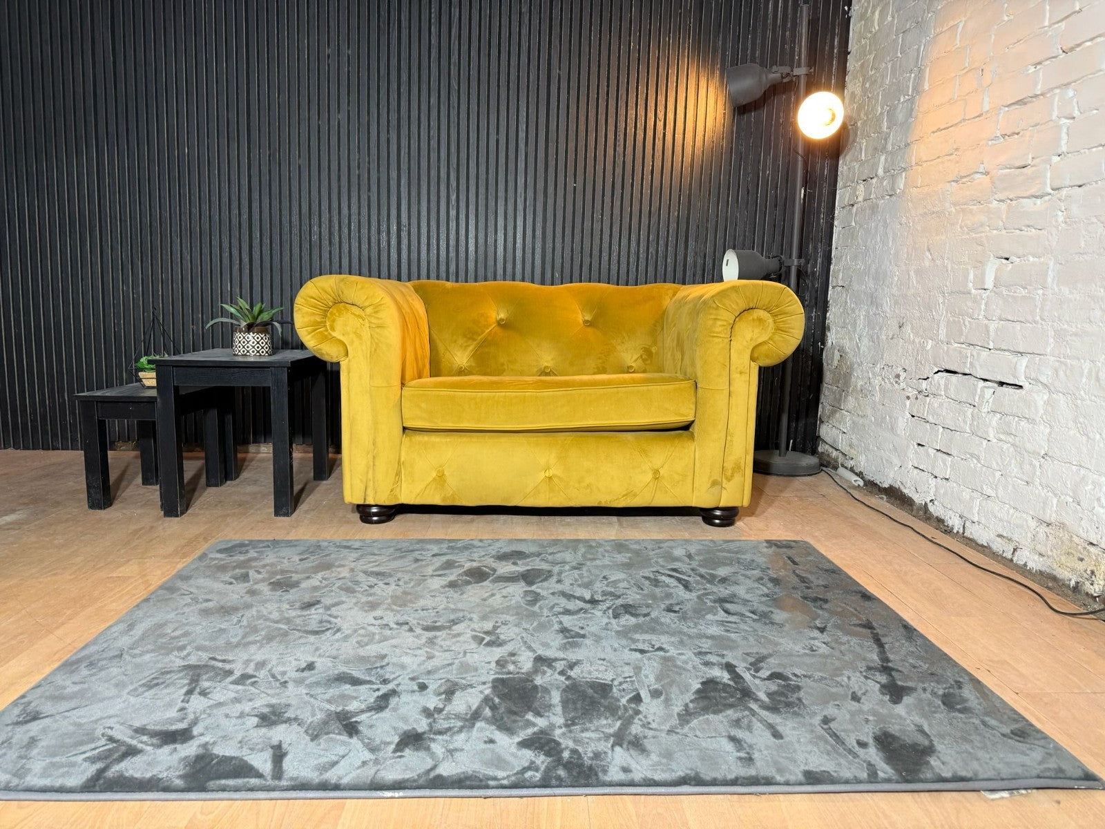 🛋️ DFS Yellow Chesterfield Armchair – RRP £999