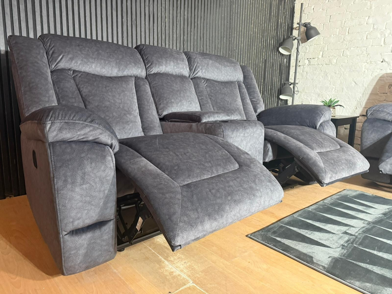 New Stock! High Street Brand SCS Sorrento Style Fabric 3&2 Manual Recliner Sofa