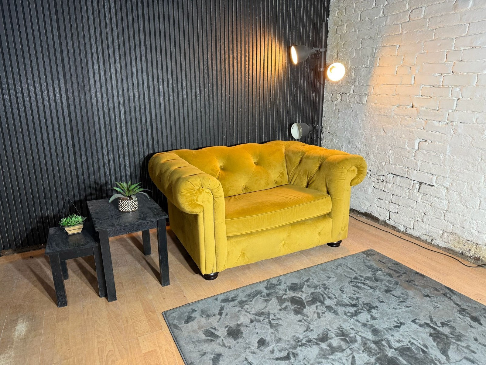 🛋️ DFS Yellow Chesterfield Armchair – RRP £999