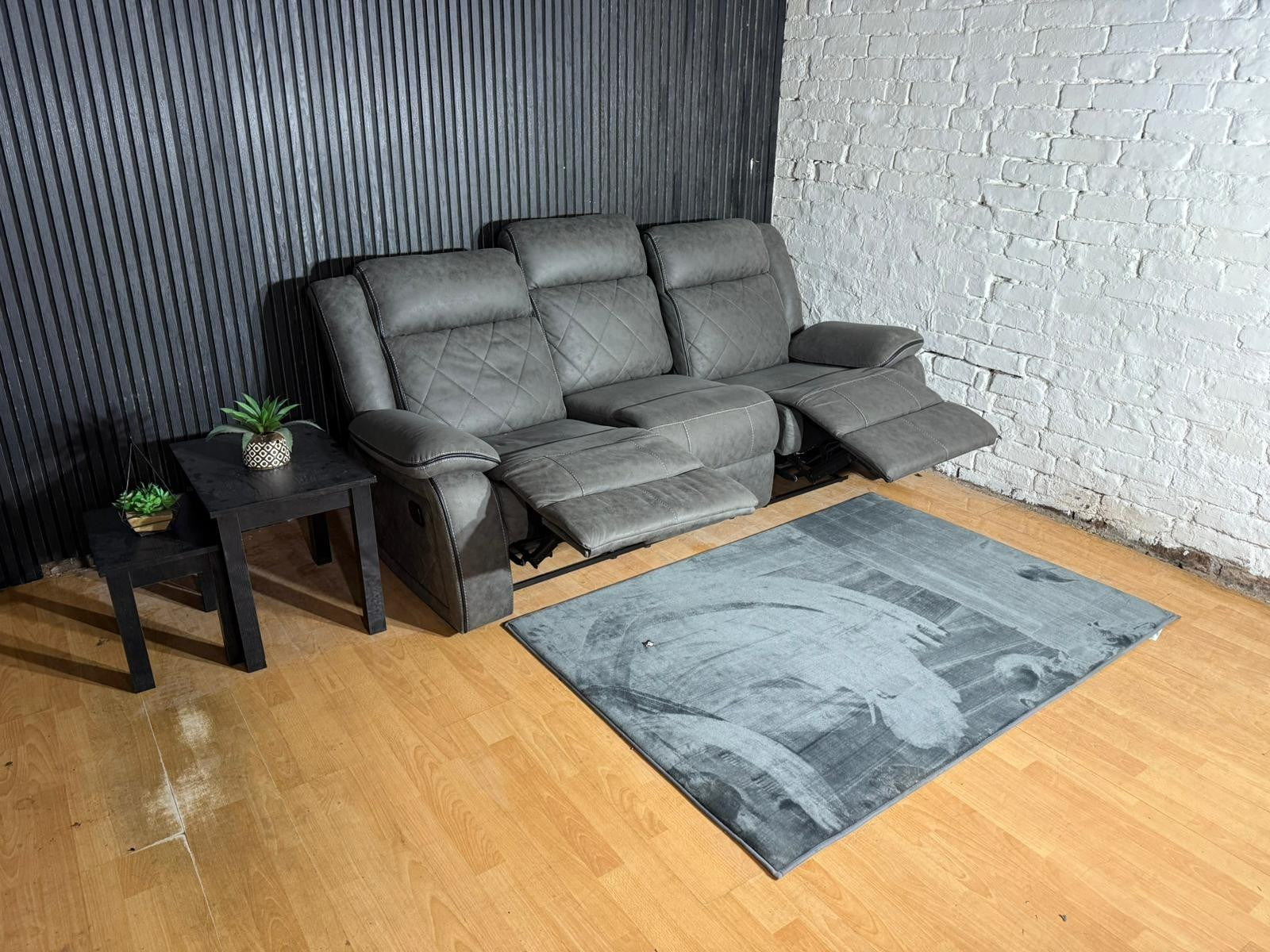 New Stock! High Street Brand — DFS Barkham 3 Seater Cinema-Style Manual Recliner
