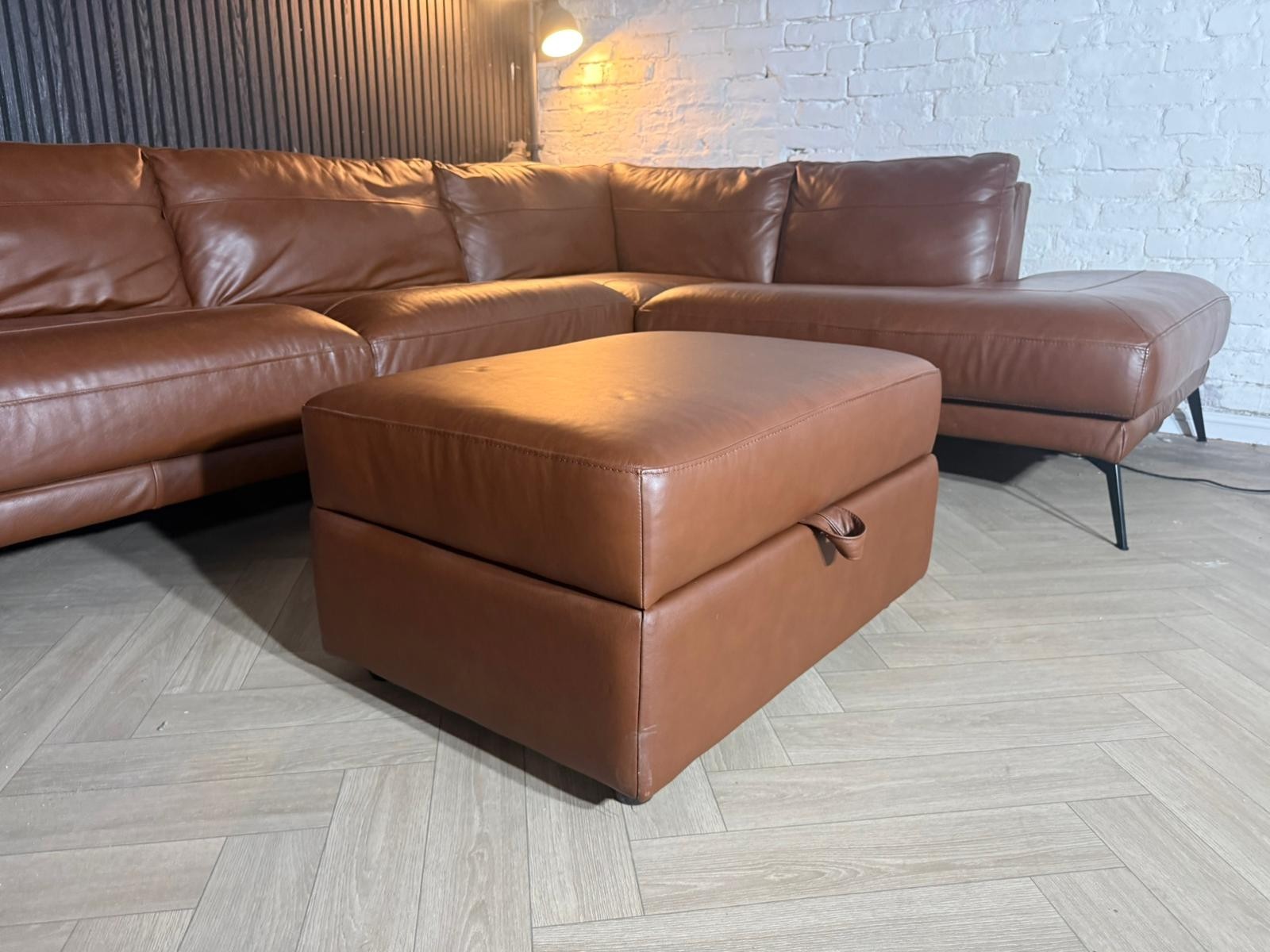 DFS Lexia Tan/Brown Leather Corner Sofa with Matching Footstool