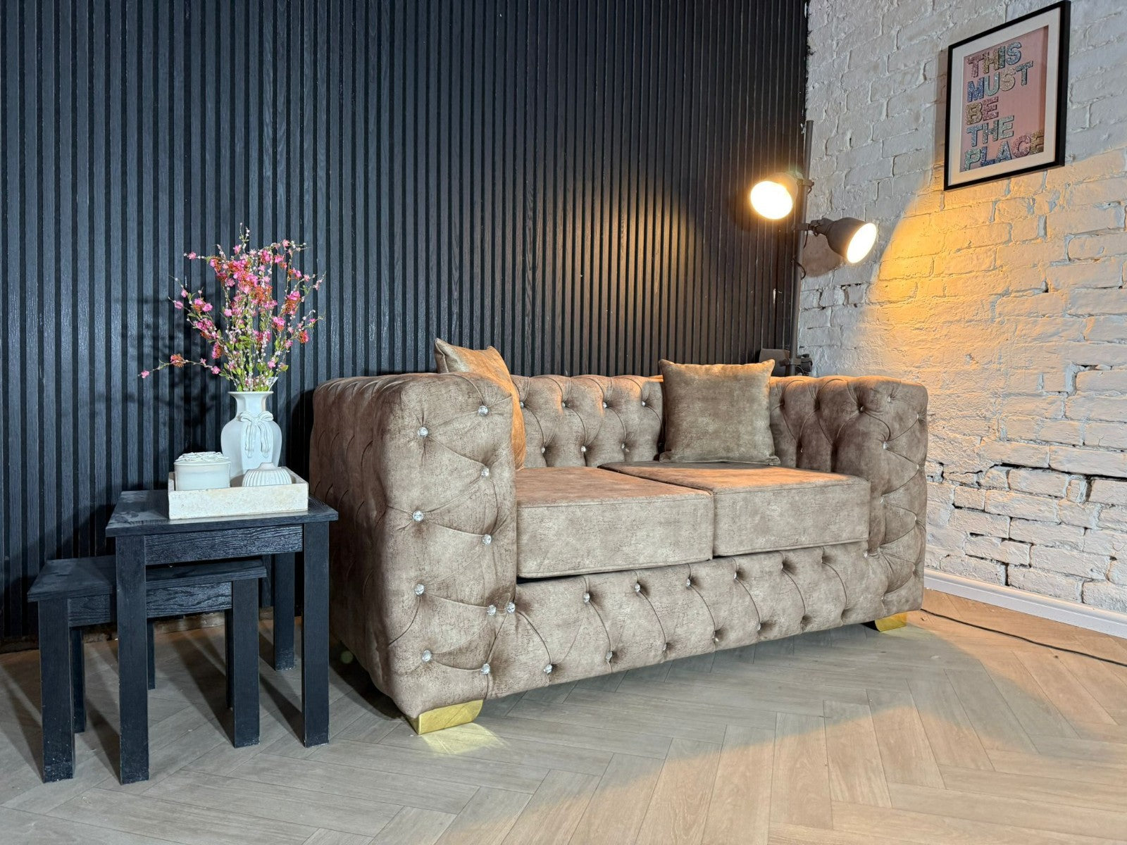Luxury Chesterfield Style 2 Seater Sofa – Plush Velvet Finish 🛋️