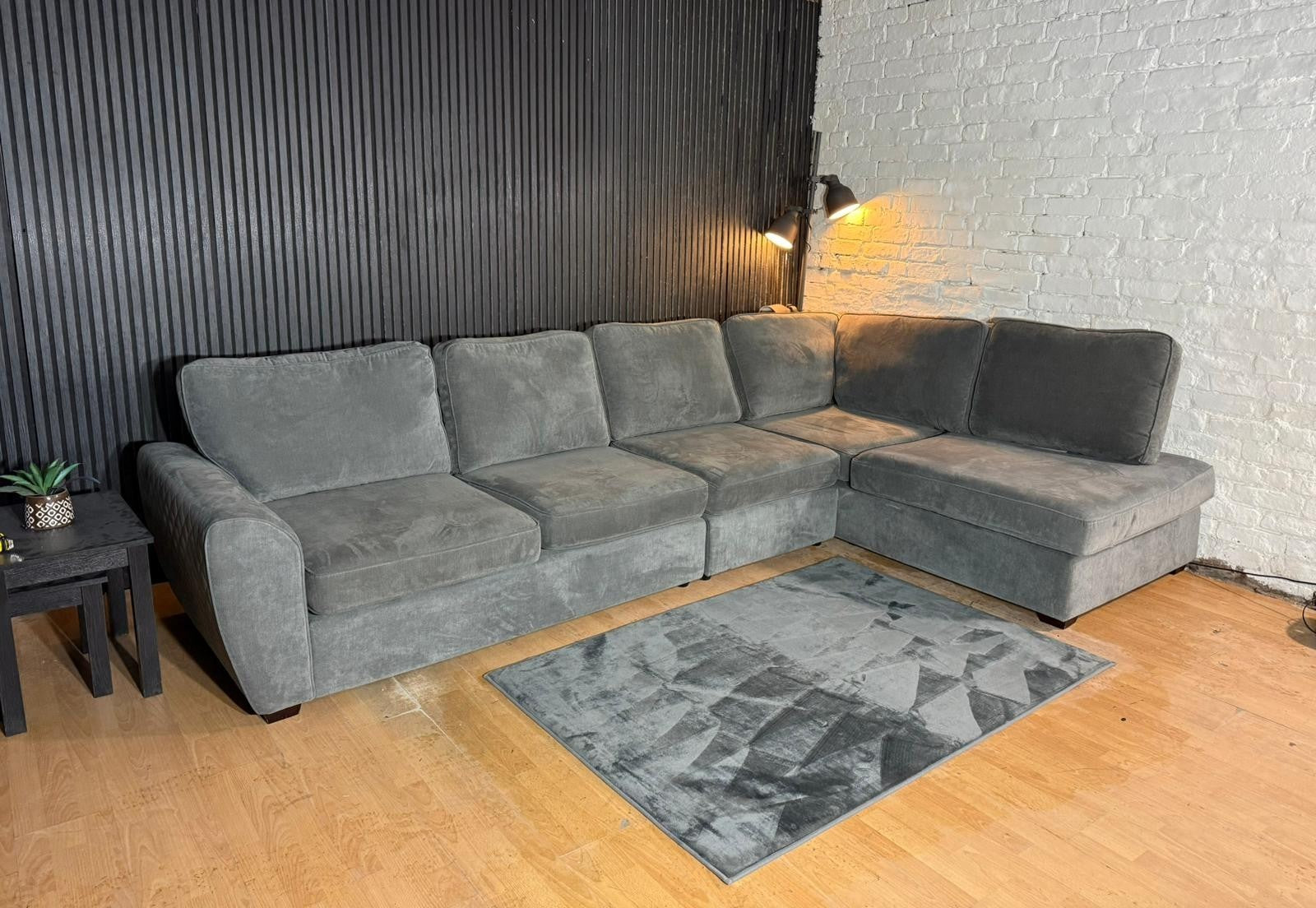 New Stock! High Street Brand DFS Orka Extra Large Corner Sofa – Grey