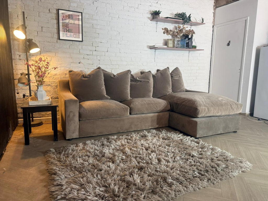 Loaf Oscar Chaise Sofa & Matching Chesterfield Armchair – Mocha – 253 x 170cm