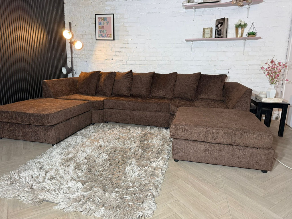 New Stock! BRAND NEW Chocolate U Shape Corner Sofa 🤎