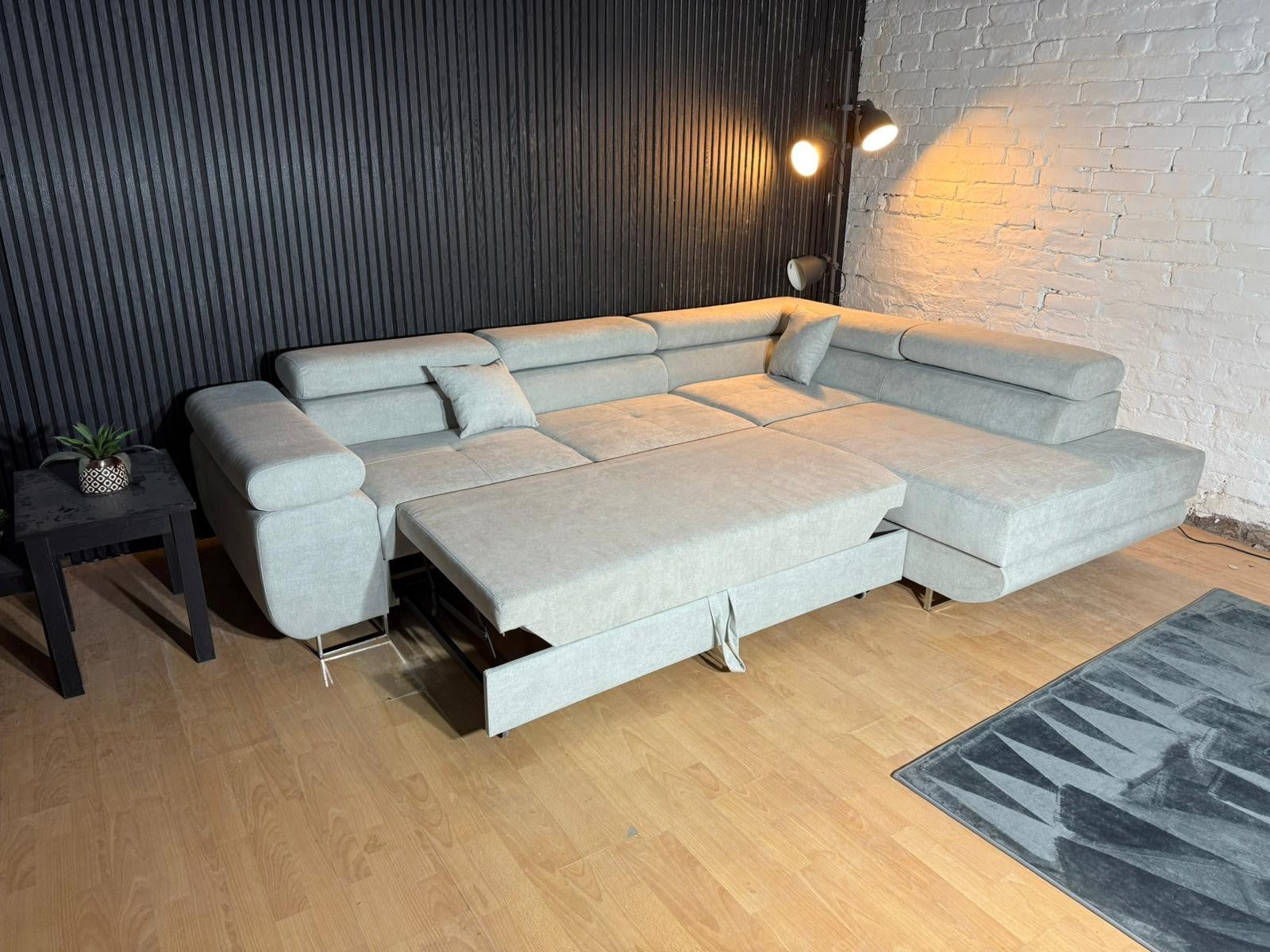 New Stock! MODERN CORNER SOFA BRAND NEW Light Grey Corner Sofa Bed with Storage