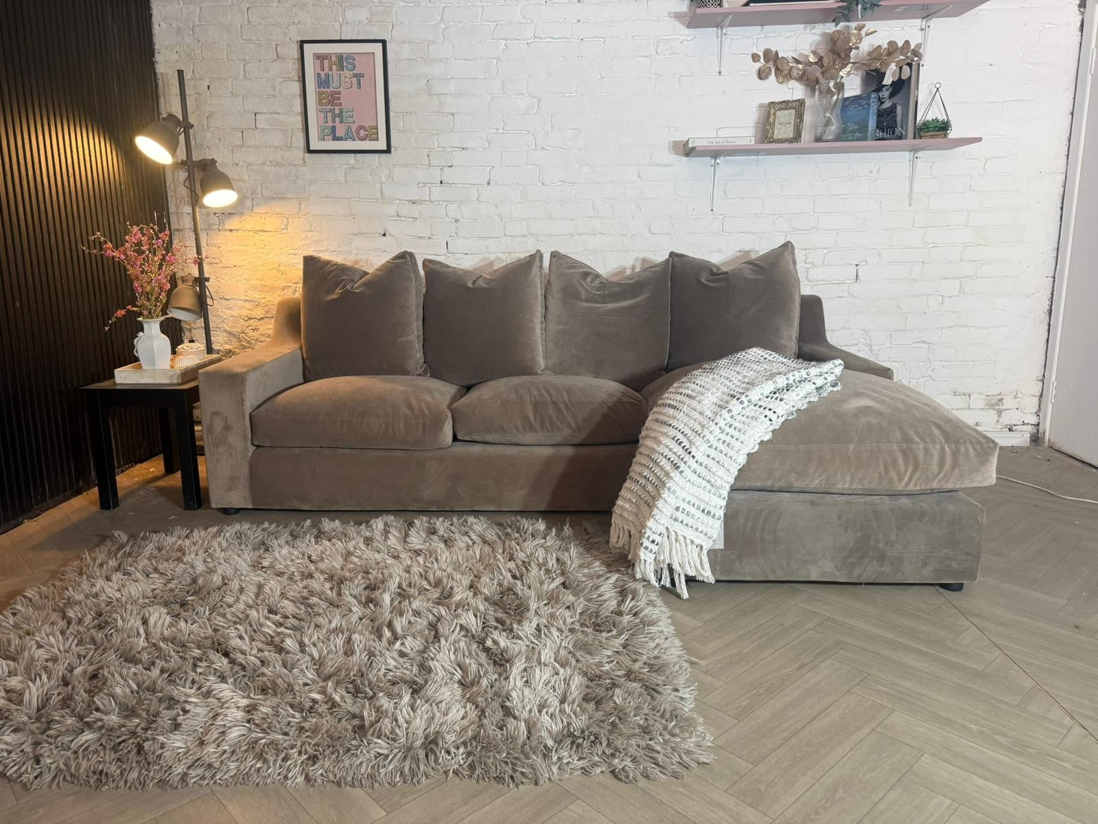 Loaf Oscar Chaise Sofa & Matching Chesterfield Armchair – Mocha – 253 x 170cm