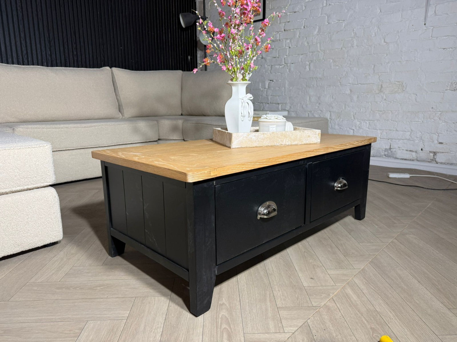 New Stock! HIGH STREET BRAND DFS Country Living “Sloane” Coffee Table ✨