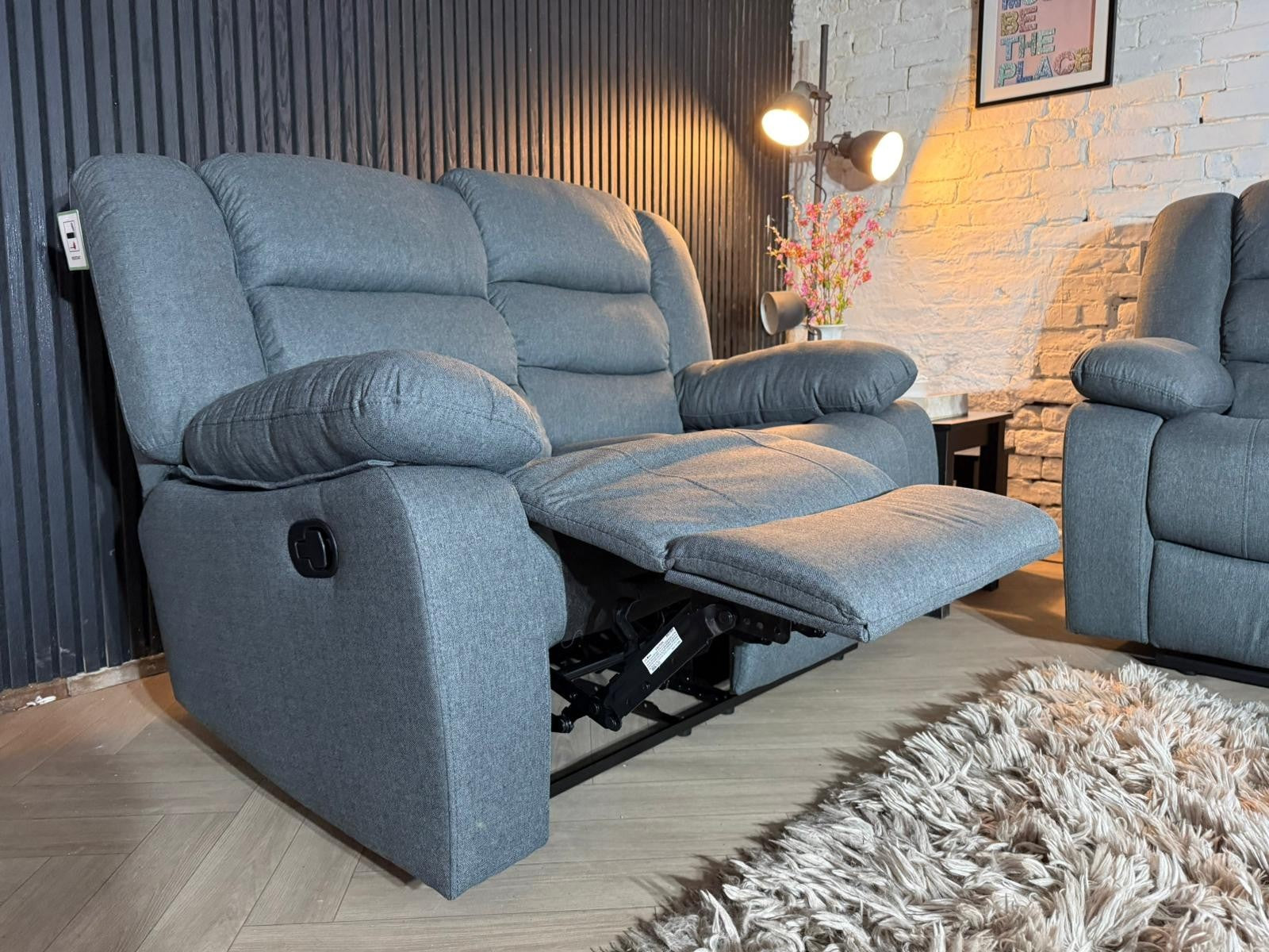 Brand New Condition – SCS 3 + 2 Manual Recliner Sofa Set 😍