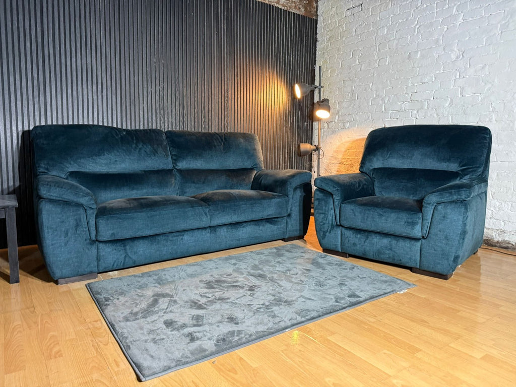 New Stock! HIGH STREET BRAND – SCS Poltronesofà Sofa & Armchair Set