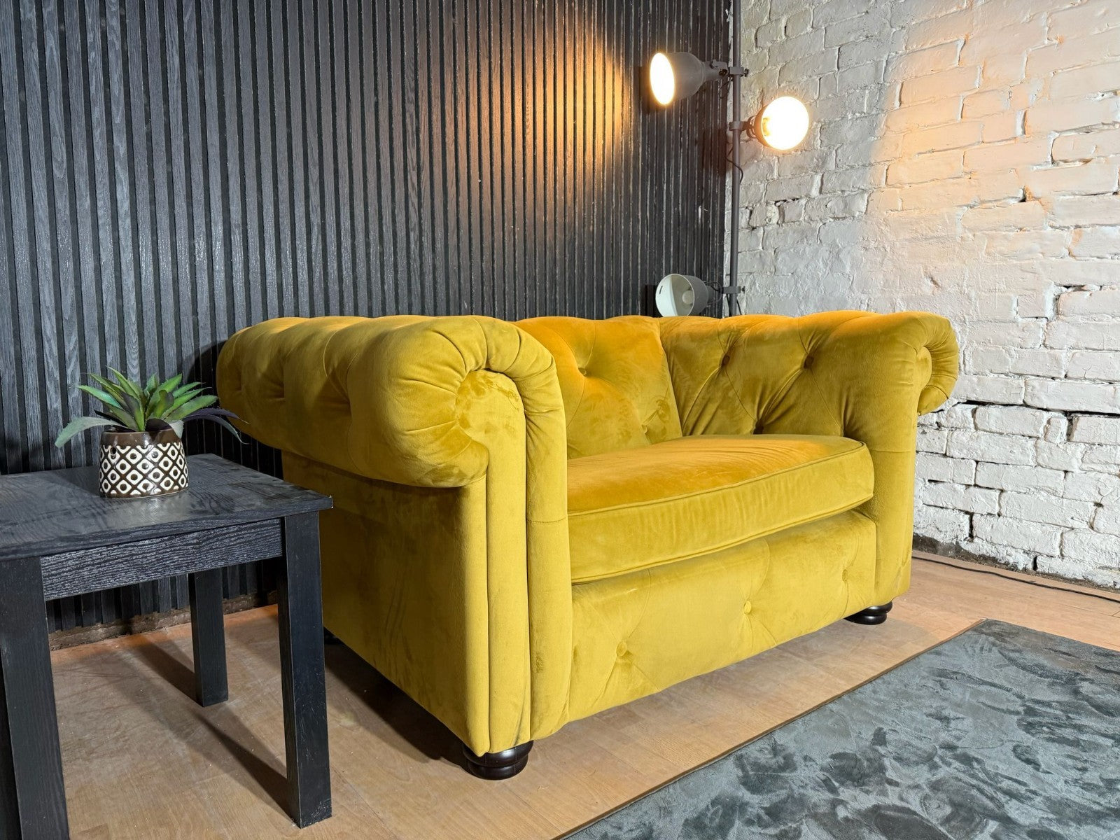 🛋️ DFS Yellow Chesterfield Armchair – RRP £999