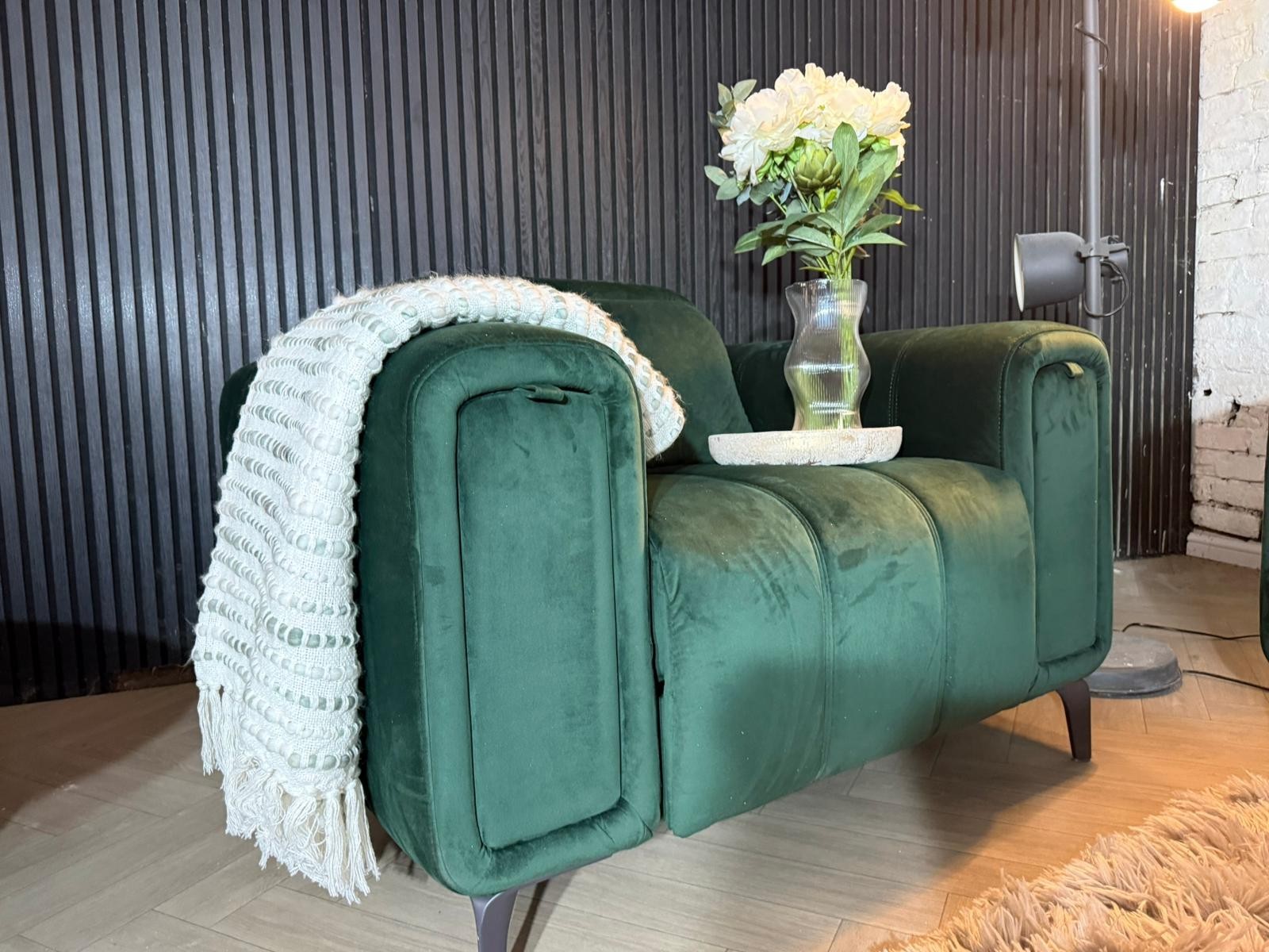 New Stock! HIGH STREET BRAND DFS Torren Power Storage Arm Recliner Chair 🛋️