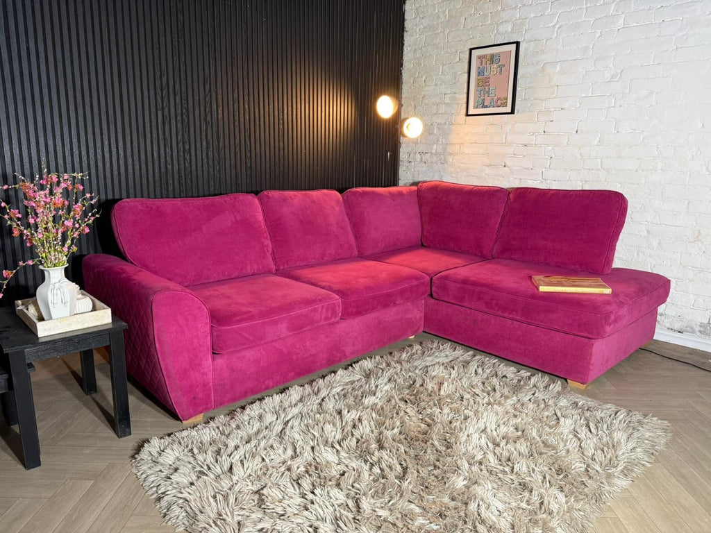 Stunning DFS Orka Corner Sofa in a gorgeous hot pink fabric 😍