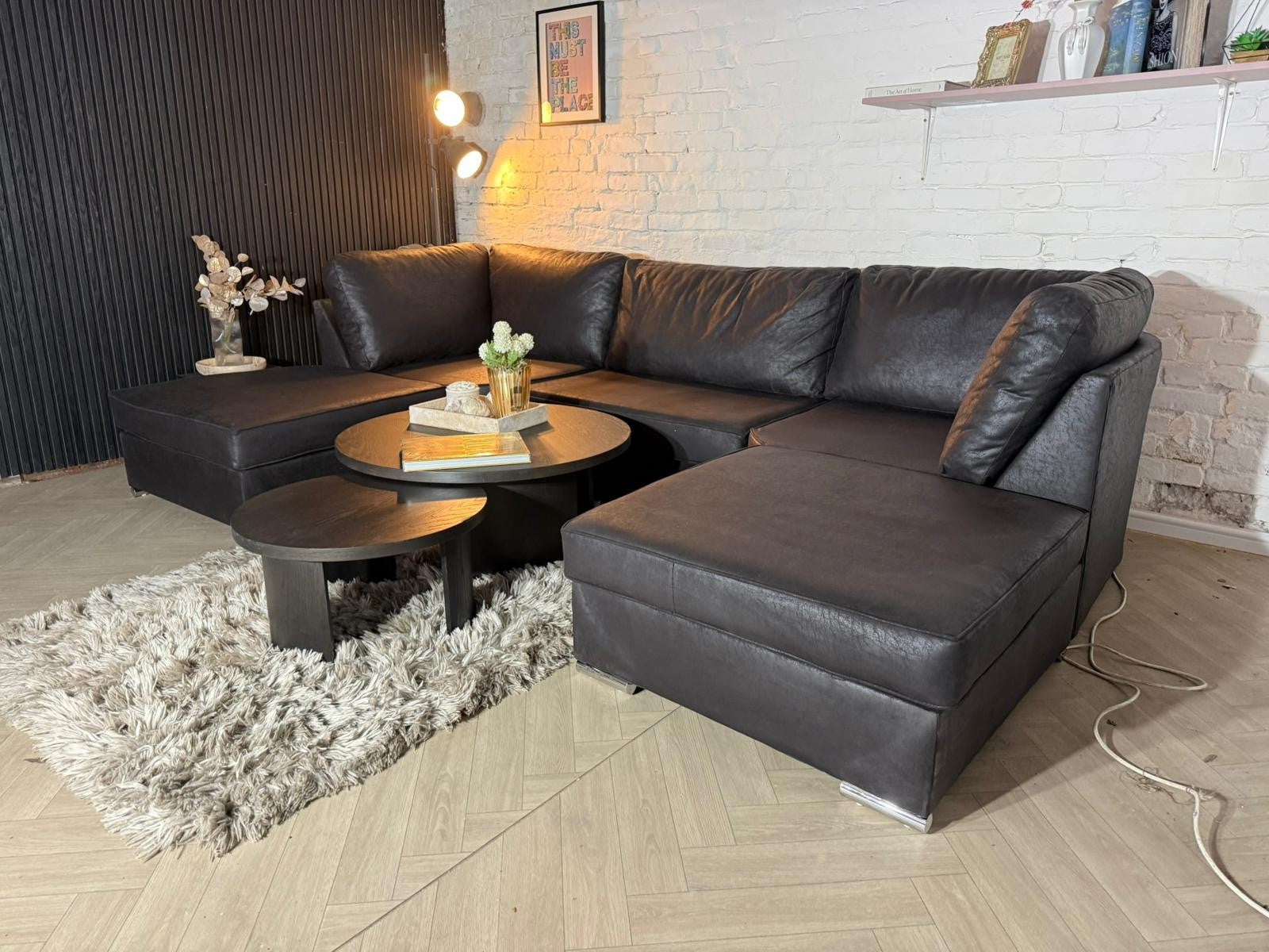 RRP £999 – Black Leather U-Shape Corner Sofa (310 x 190 x 190cm)
