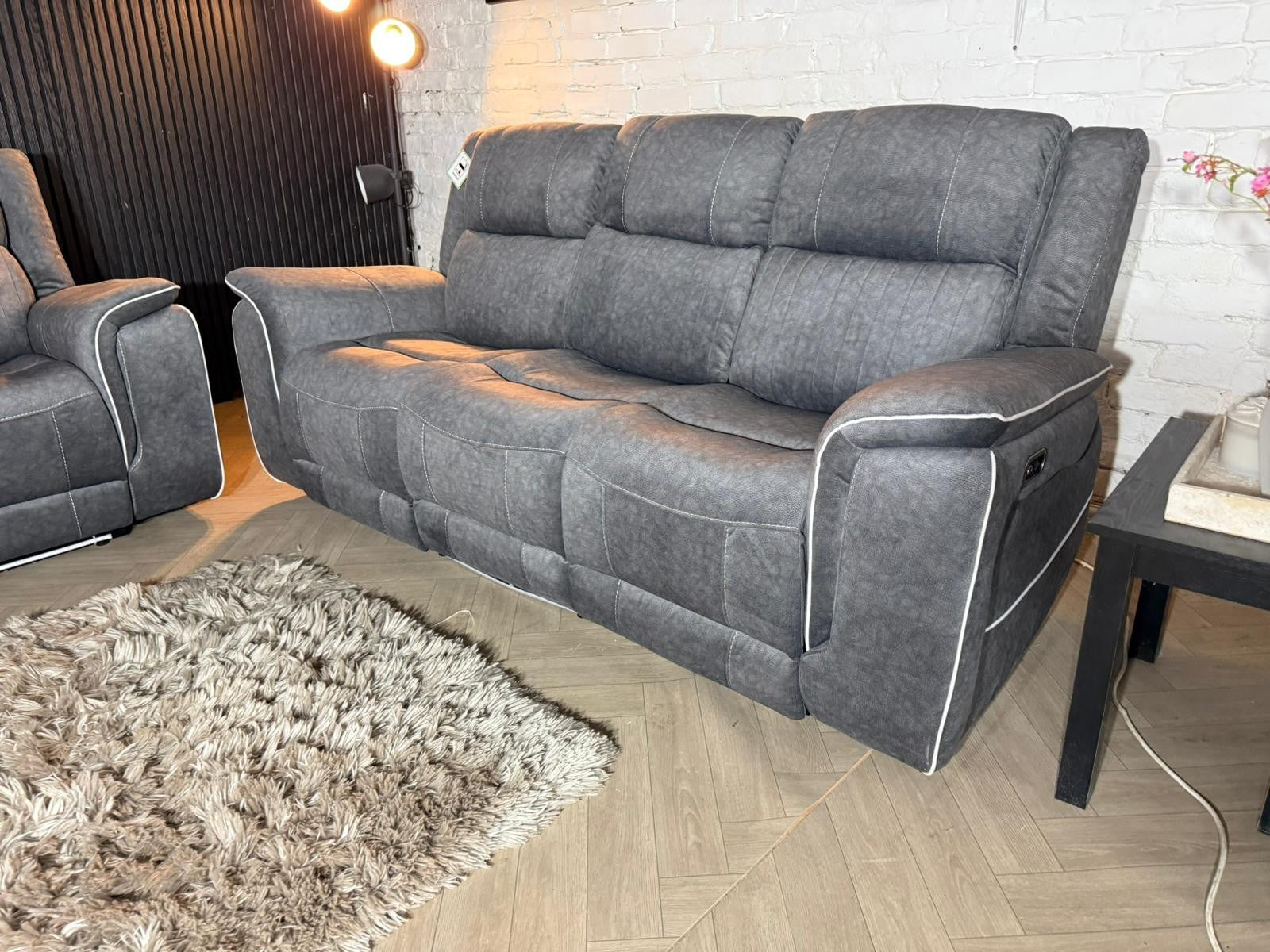 HIGH STREET BRAND SCS Electric 3 + 2 Sofa Set — RRP £1999