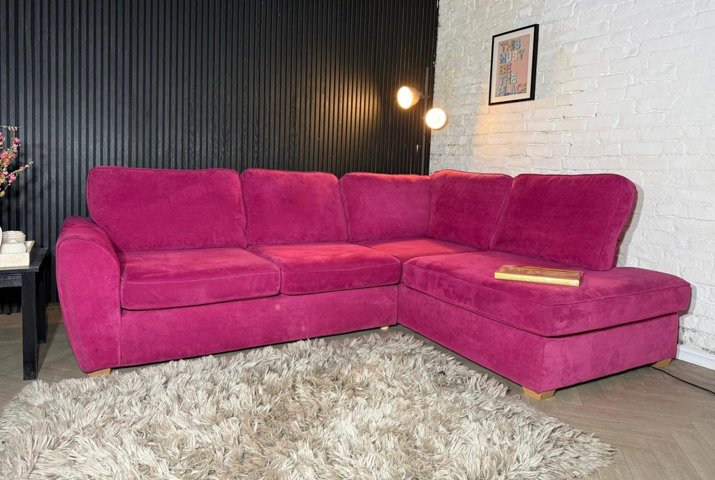 Stunning DFS Orka Corner Sofa in a gorgeous hot pink fabric 😍